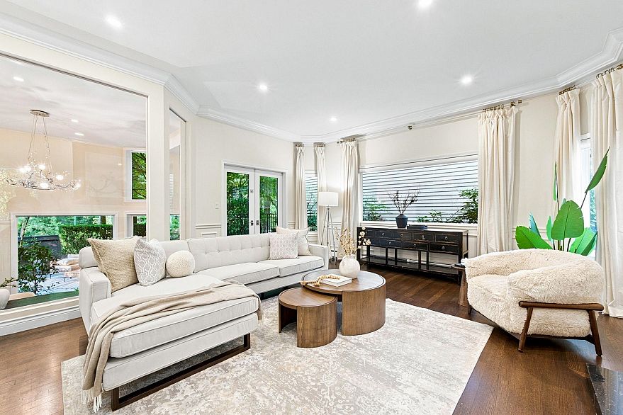 4245 Nautilus Close
