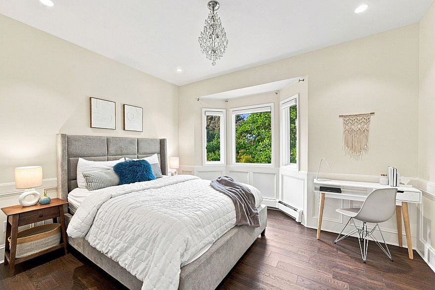 4245 Nautilus Close