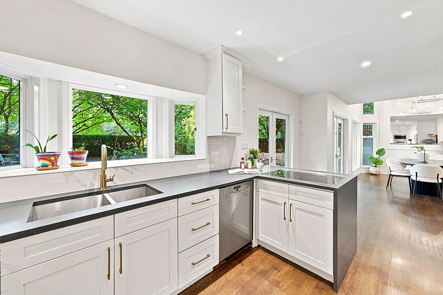 4245 Nautilus Close