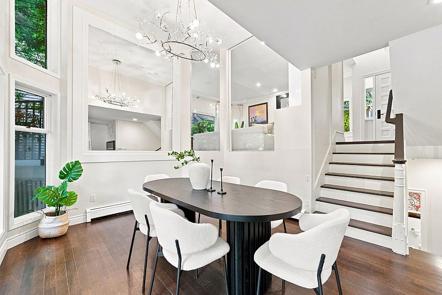 4245 Nautilus Close