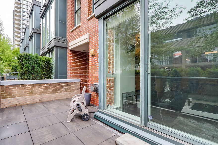 1405 W 7th Avenue