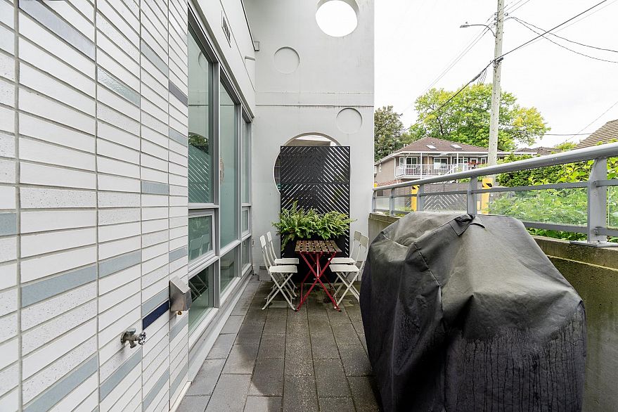 182 E 17th Avenue
