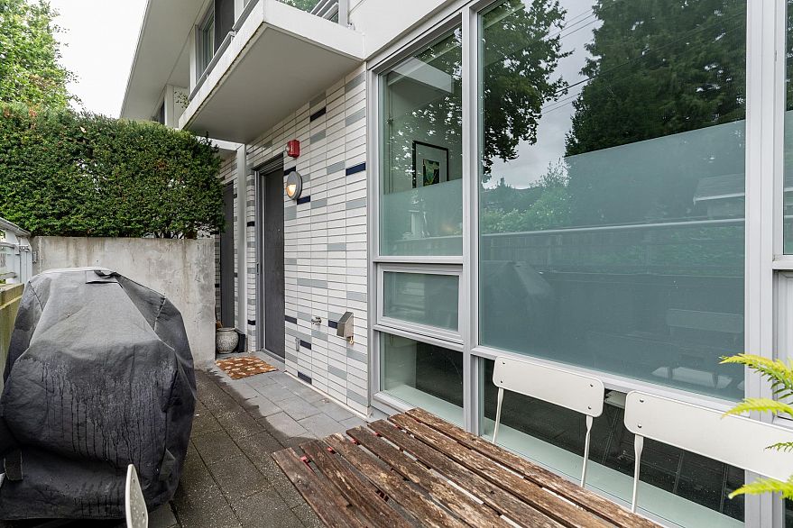 182 E 17th Avenue