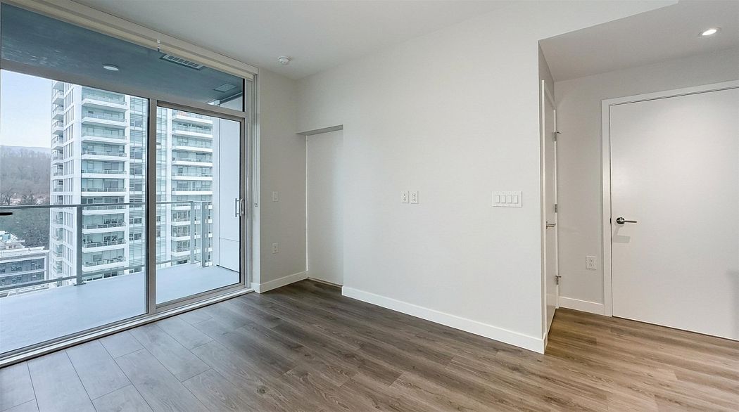 1406 3430 E Kent Avenue South
