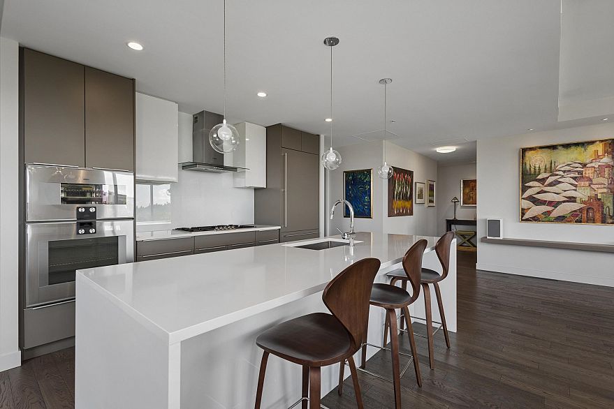 601 4427 Cambie Street