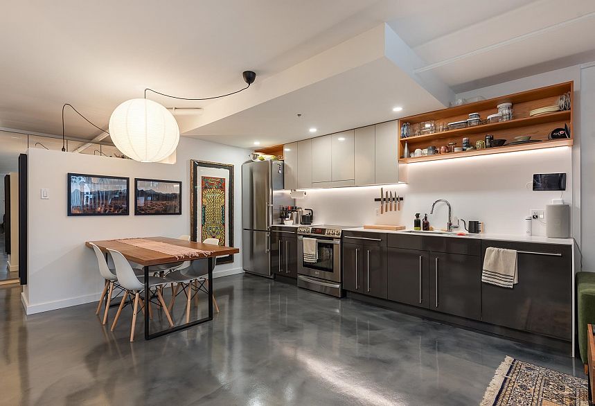 L2 2556 E Hastings Street