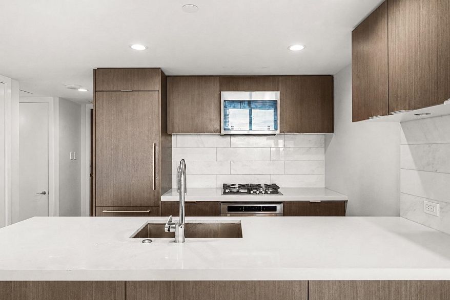 1408 8189 Cambie Street
