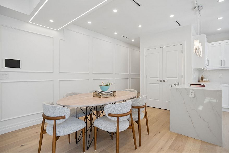 2012 W 15th Avenue