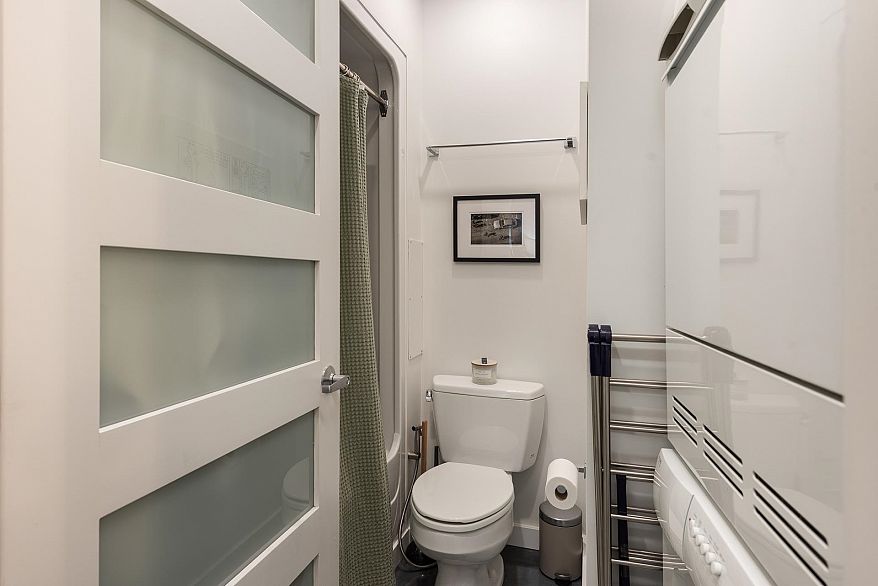 L2 2556 E Hastings Street