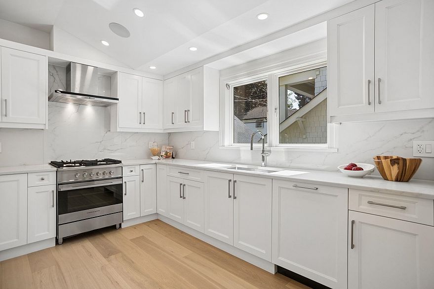 2012 W 15th Avenue