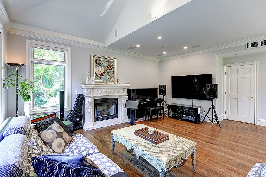4538 Angus Drive