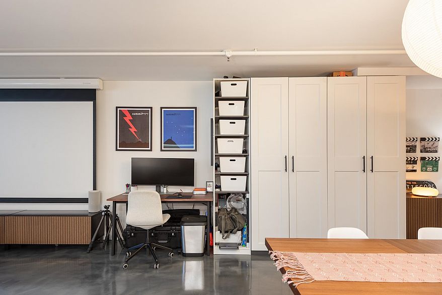 L2 2556 E Hastings Street