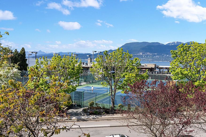 3850 Point Grey Road