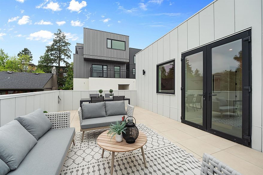948 W 57th Avenue