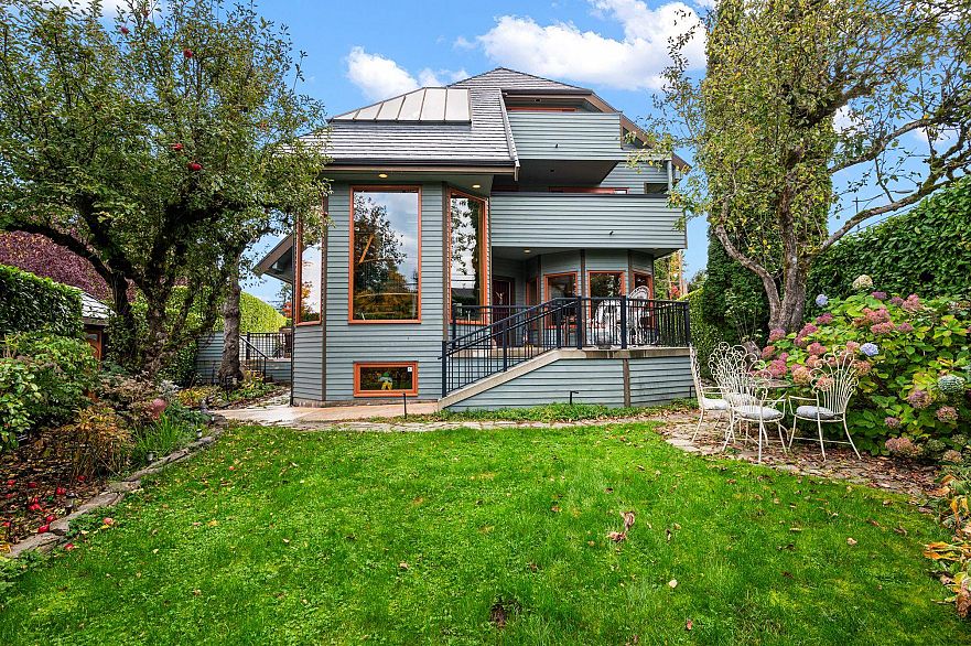 3850 Point Grey Road