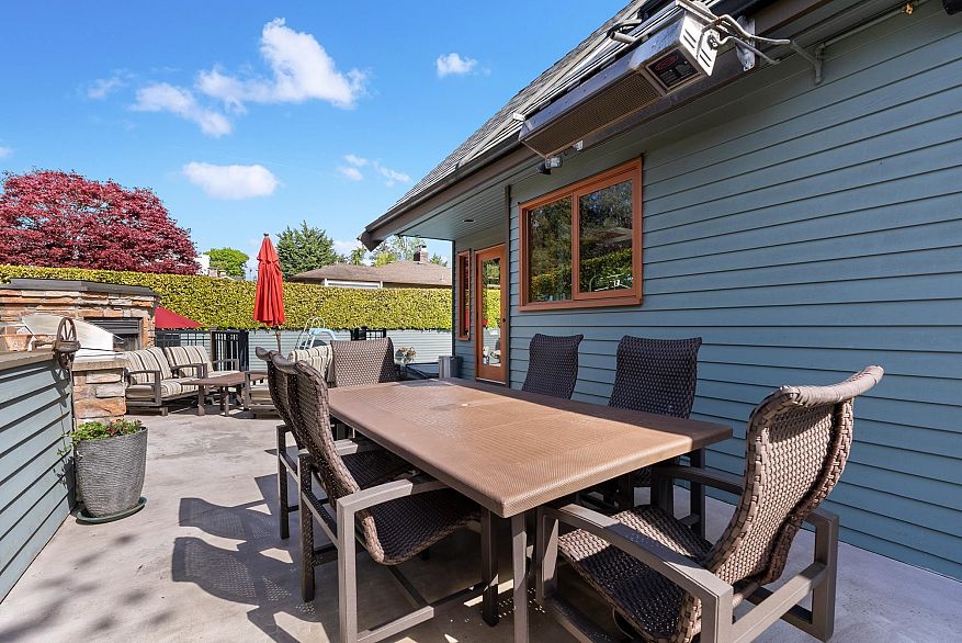 3850 Point Grey Road