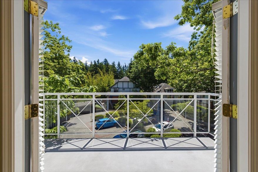 308 5880 Hampton Place