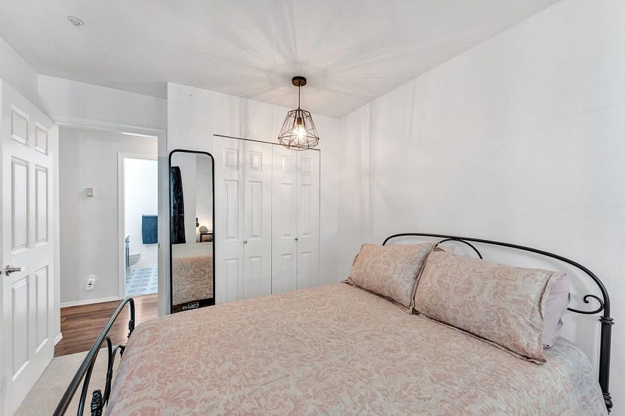 306 3400 SE Marine Drive