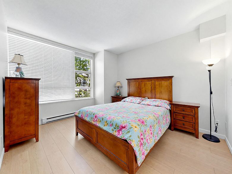 8268 Saba Road