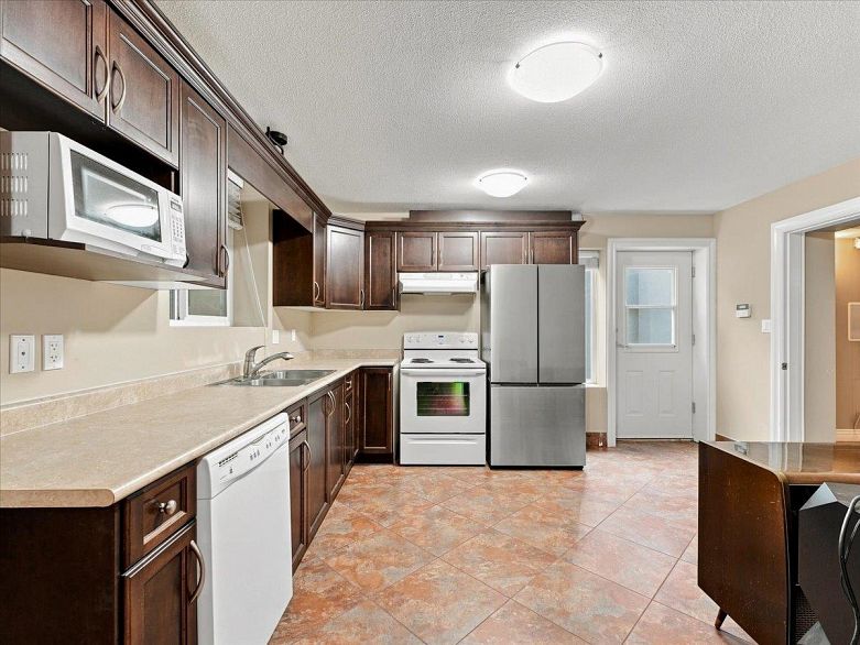 1417 Woods Drive