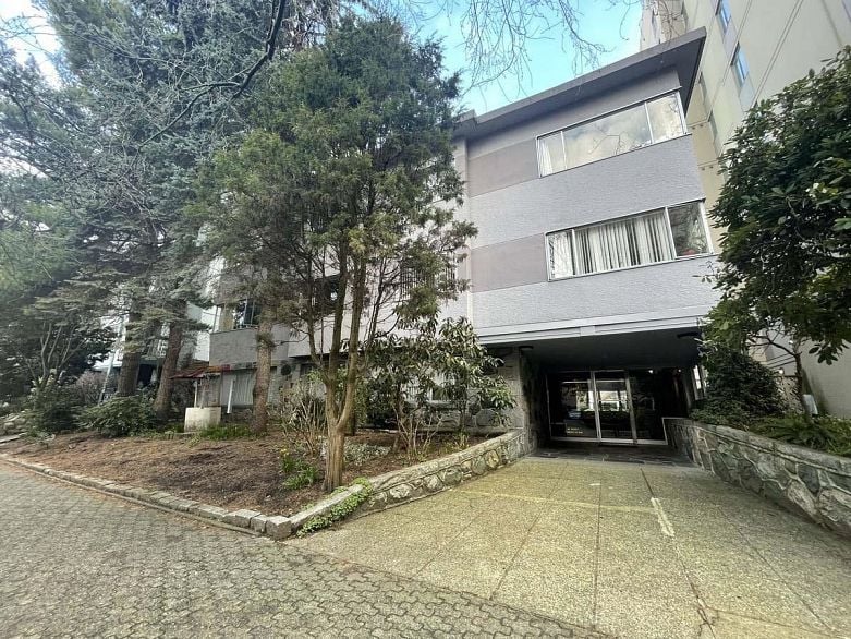209 1925 NELSONSTREET, Vancouver BC V6G 1K9