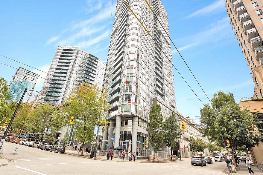 502 233 Robson Street