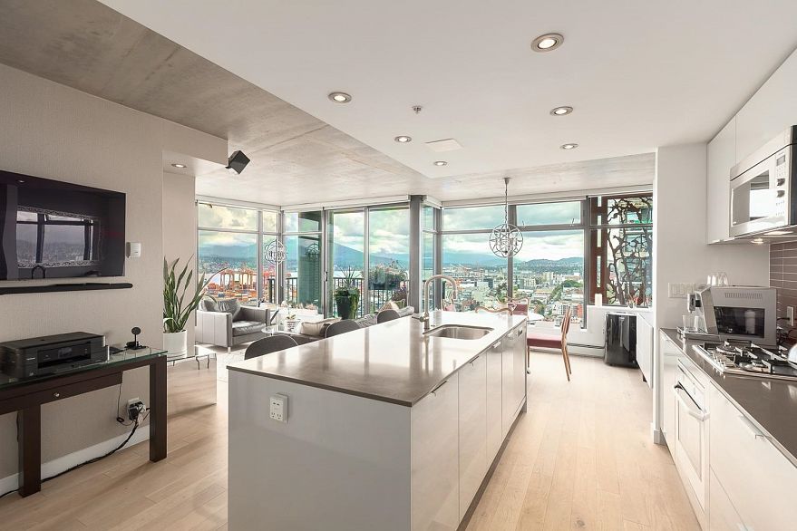 2903 128 W Cordova Street
