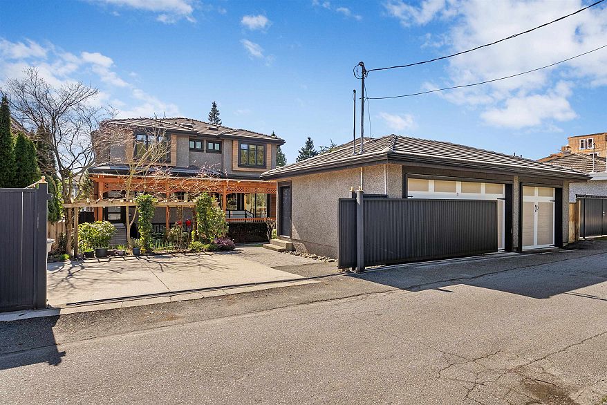 1041 W 58th Avenue