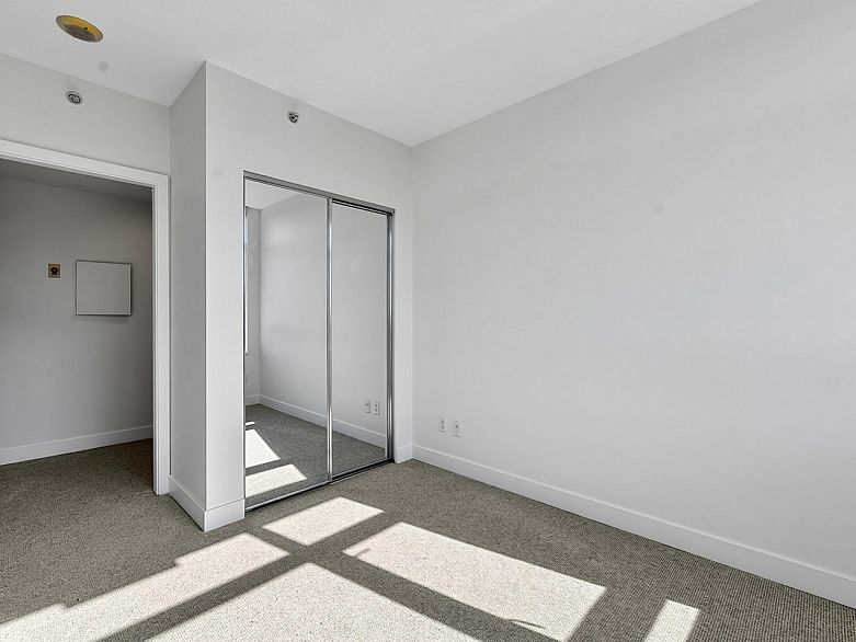 710 2228 W Broadway
