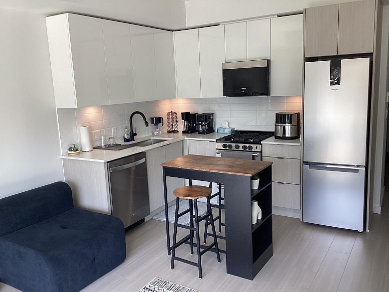303 2277 HAWTHORNE AVENUE, Port Coquitlam BC V3C 1W7