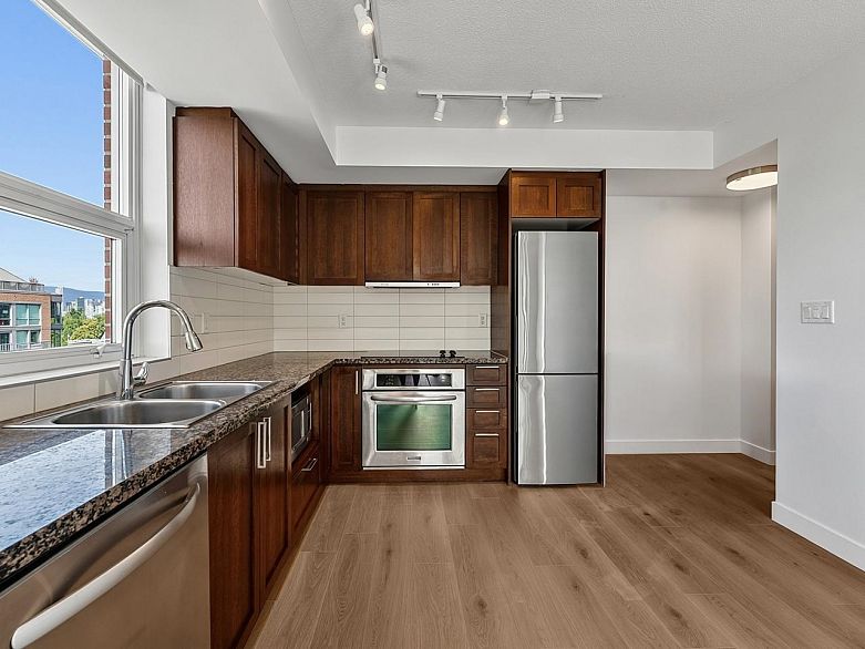 710 2228 W Broadway