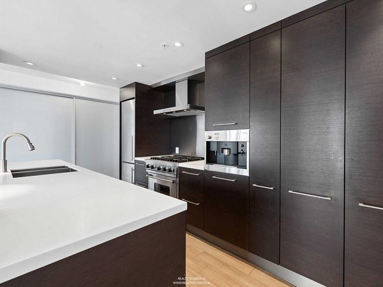 3202 193 Aquarius Mews