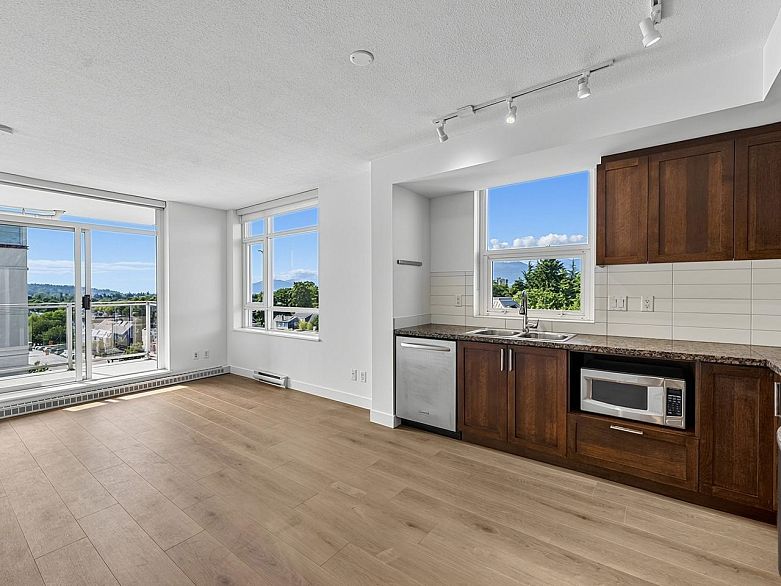 710 2228 W Broadway