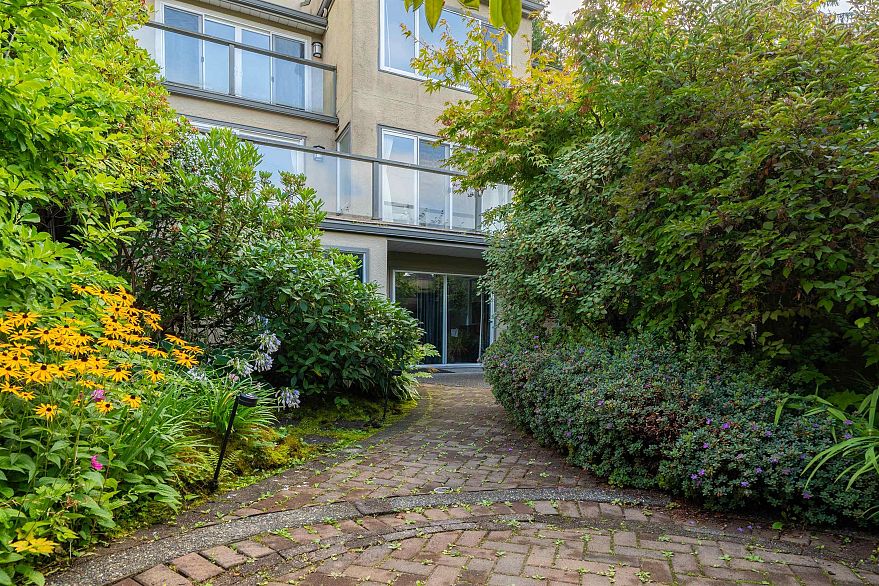 4333 Locarno Crescent