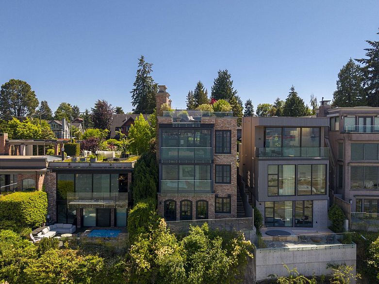 3305 Point Grey Road