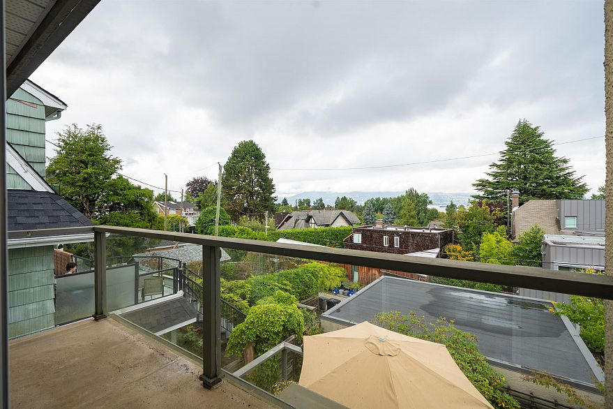 4333 Locarno Crescent