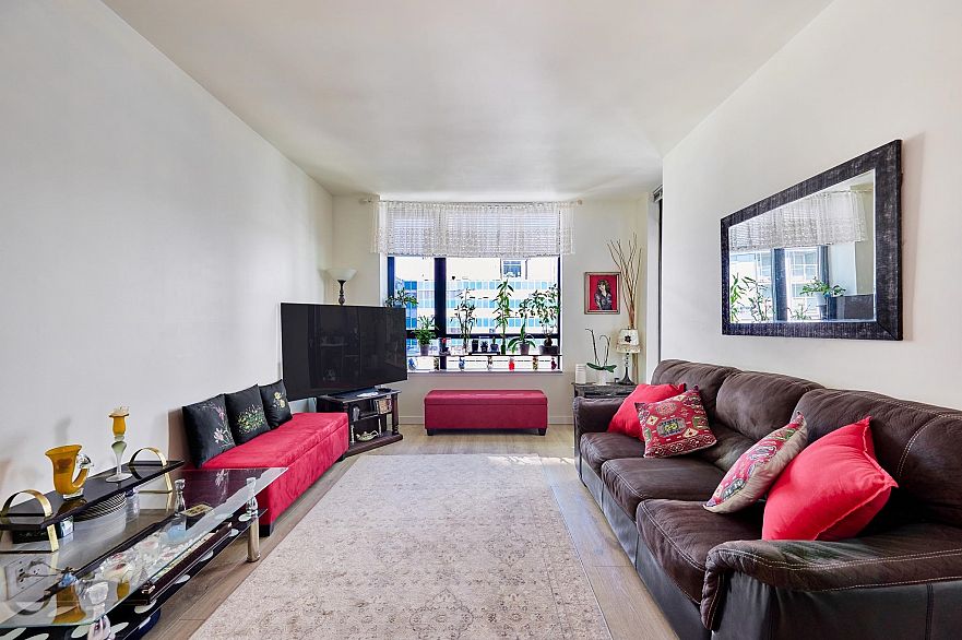 1805 788 Richards Street