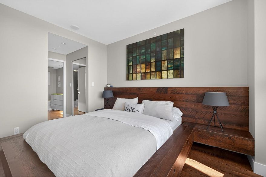 2503 8 Smithe Mews
