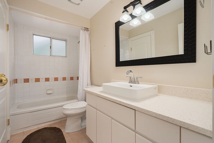 4333 Locarno Crescent