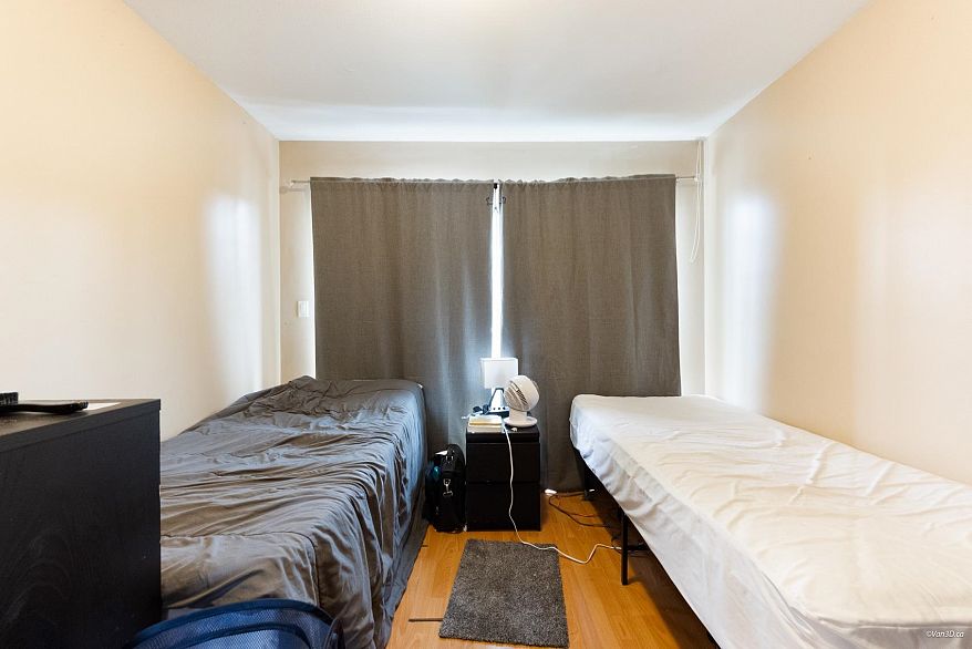 3207 Vimy Crescent