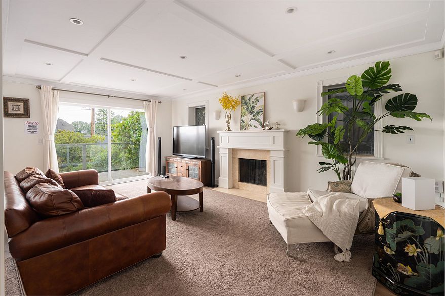 4333 Locarno Crescent