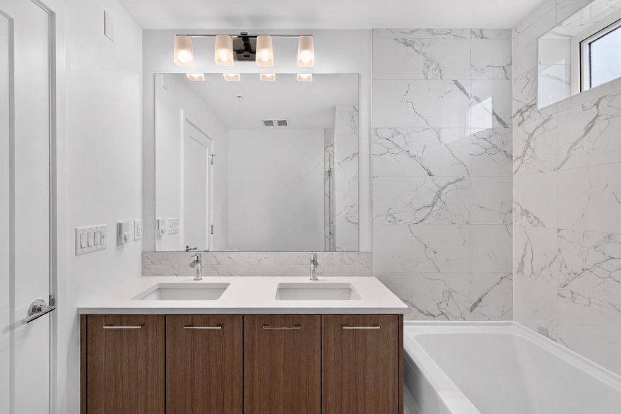561 W 29th Avenue