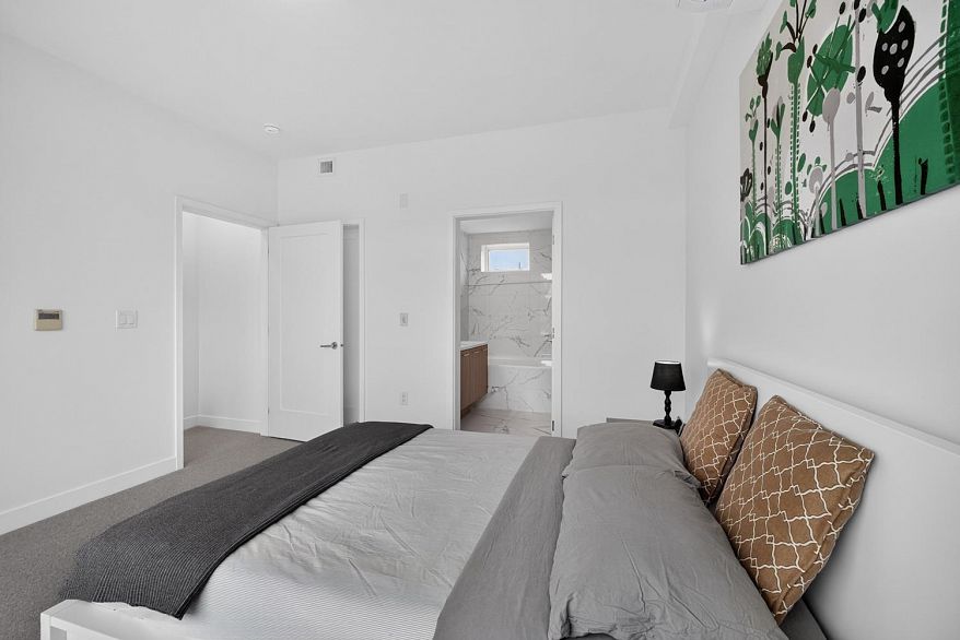 561 W 29th Avenue