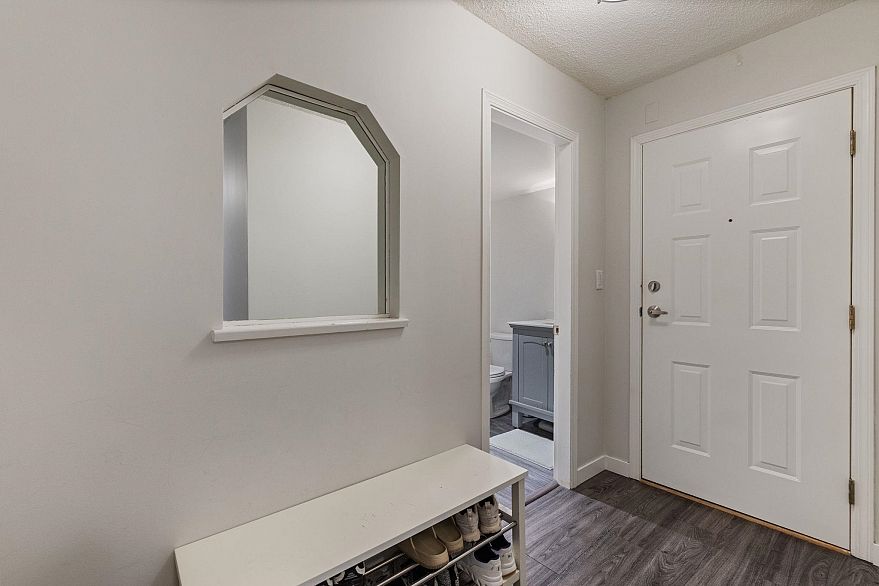 201 1147 Nelson Street