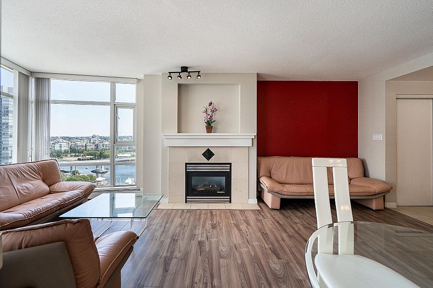 2303 1199 Marinaside Crescent