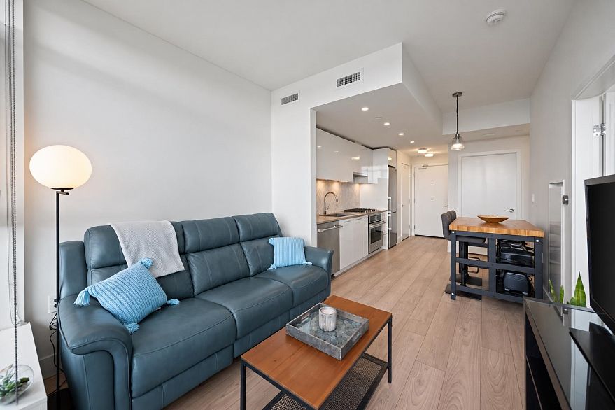 1306 3581 E Kent Avenue North