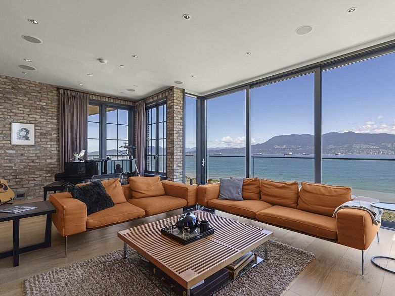 3305 Point Grey Road