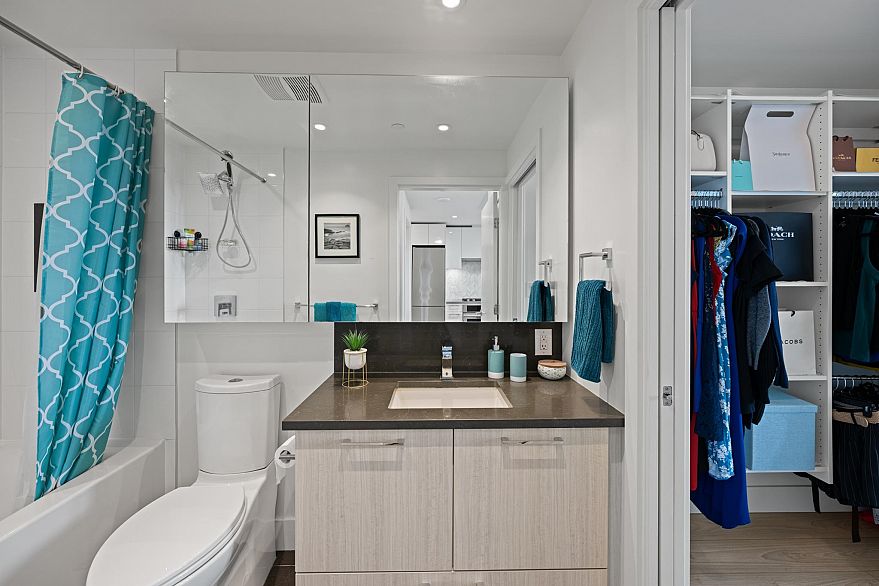 1306 3581 E Kent Avenue North