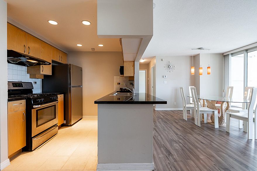 2303 1199 Marinaside Crescent