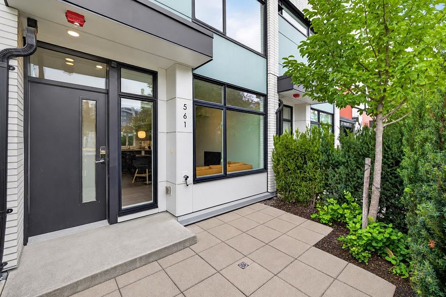 561 W 29th Avenue